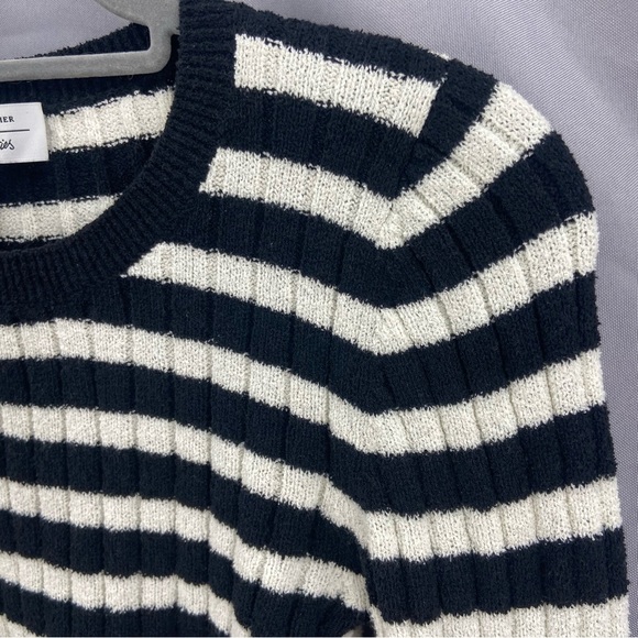 & Other Stories Black and White Striped Sweater - Picture 6 of 7